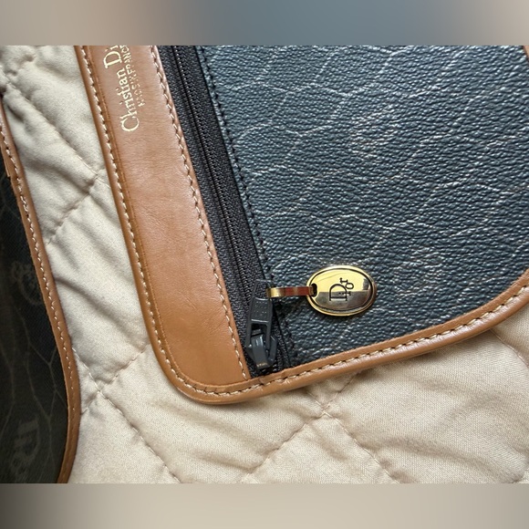 🩷Stunning Christian Dior Honeycomb Saddle Bag.❤️ - Picture 11 of 17